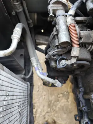 Foto de TUBOS AIRE ACONDICIONADO PEUGEOT 308 1.6 16V (120 CV / 88 KW) referencia 9831991080
