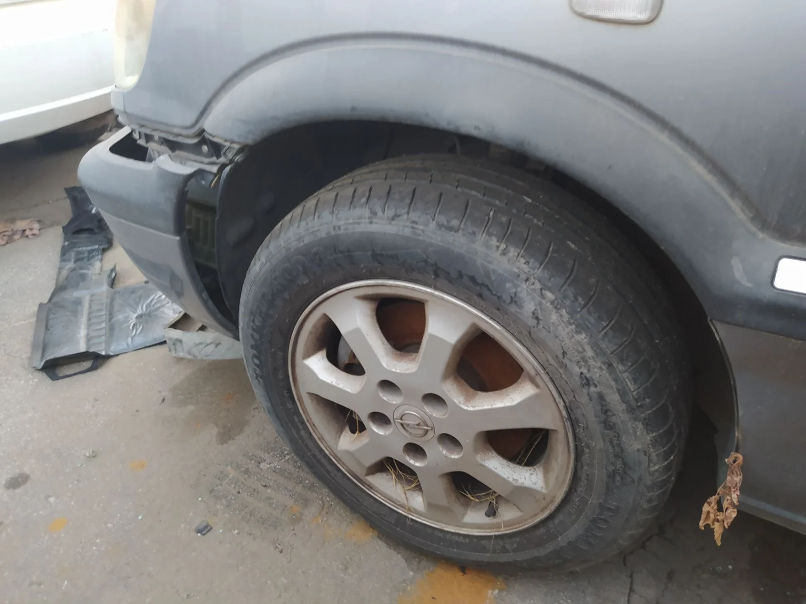 Foto de BRAZO SUSPENSION DELANTERO IZQUIERDO OPEL ZAFIRA A 2.0 DTI (101 CV / 74 KW)