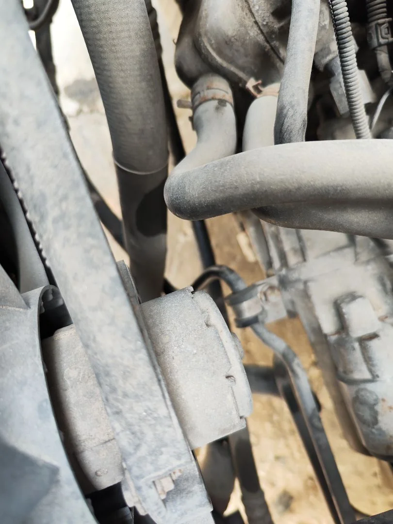 Foto de TUBO PRESION DIRECCION ASISTIDA SEAT LEON (1M1) 1.6 (101 CV / 74 KW)