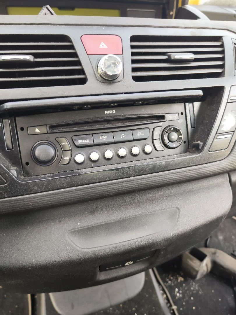 Foto de SISTEMA AUDIO / RADIO CD CITROEN GRAND C4 PICASSO 1.6 16V HDi FAP (109 CV / 80 KW)