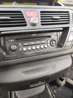 Foto de SISTEMA AUDIO / RADIO CD CITROEN GRAND C4 PICASSO 1.6 16V HDi FAP (109 CV / 80 KW)
