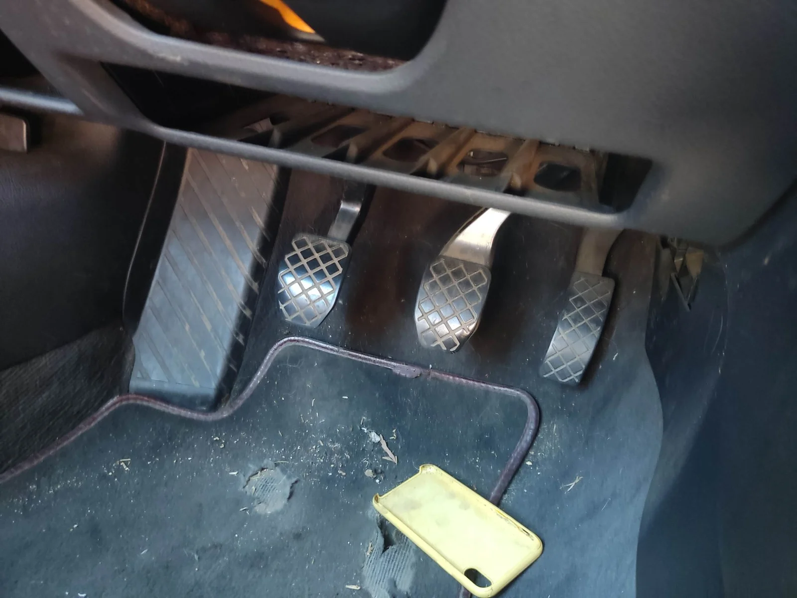 Foto de PEDAL EMBRAGUE AUDI A4 CABRIOLET (8H) 2.5 V6 24V TDI (163 CV / 120 KW)