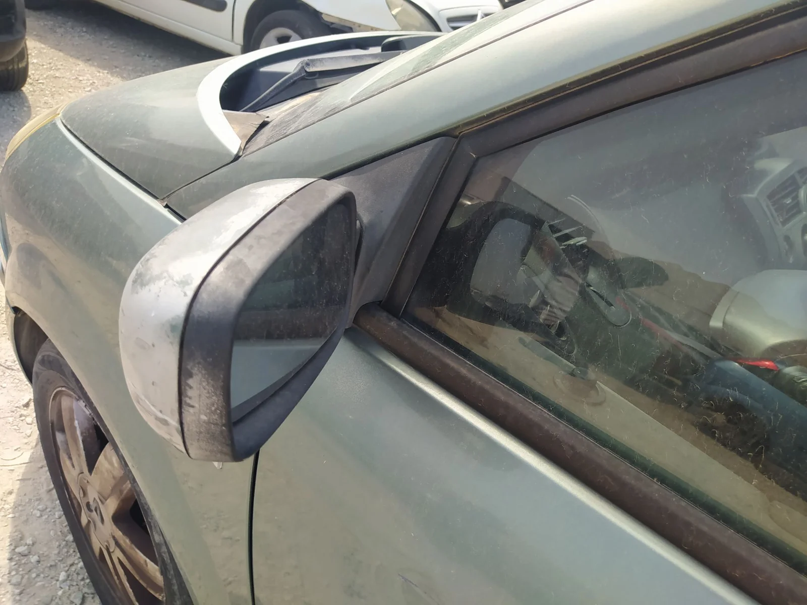 Foto de RETROVISOR IZQUIERDO RENAULT SCENIC II 1.5 dCi Diesel (101 CV / 74 KW)