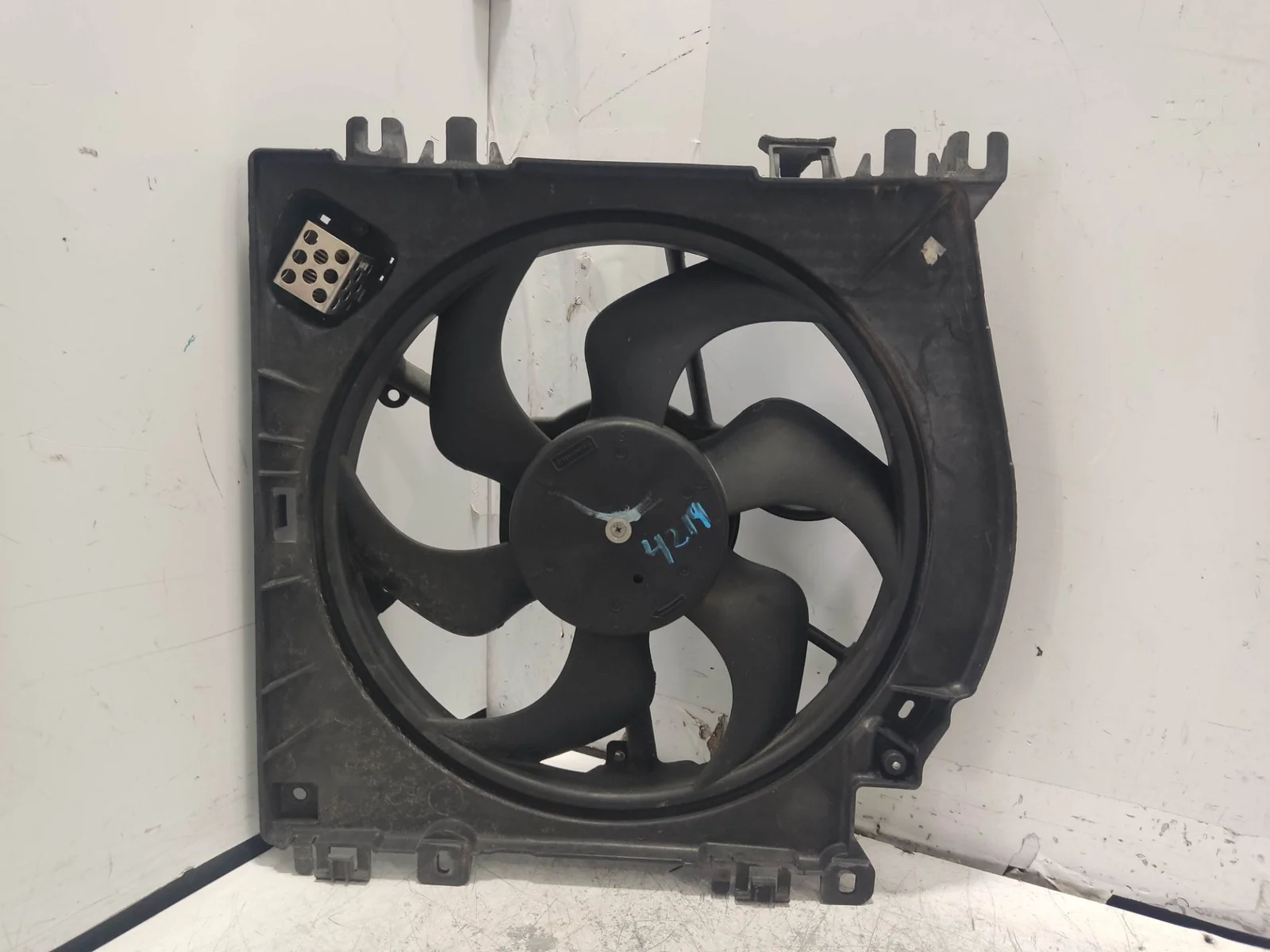 Foto de ELECTROVENTILADOR RENAULT CLIO III 1.5 dCi Diesel CAT (86 CV / 63 KW) referencia 8200525991