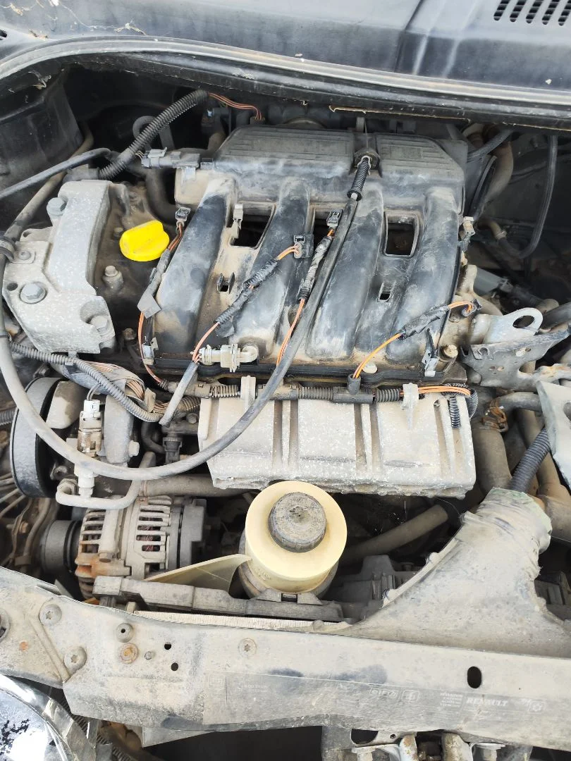 Foto de MOTOR COMPLETO RENAULT SCENIC I (JA...) 1.4 CAT (95 CV / 70 KW)