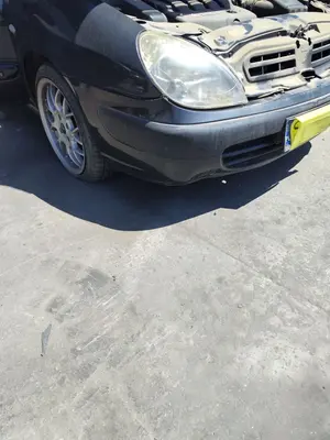 Foto de PARAGOLPES DELANTERO CITROEN XSARA BERLINA 2.0 HDi CAT (RHY / DW10TD) (90 CV / 66 KW) foto 3