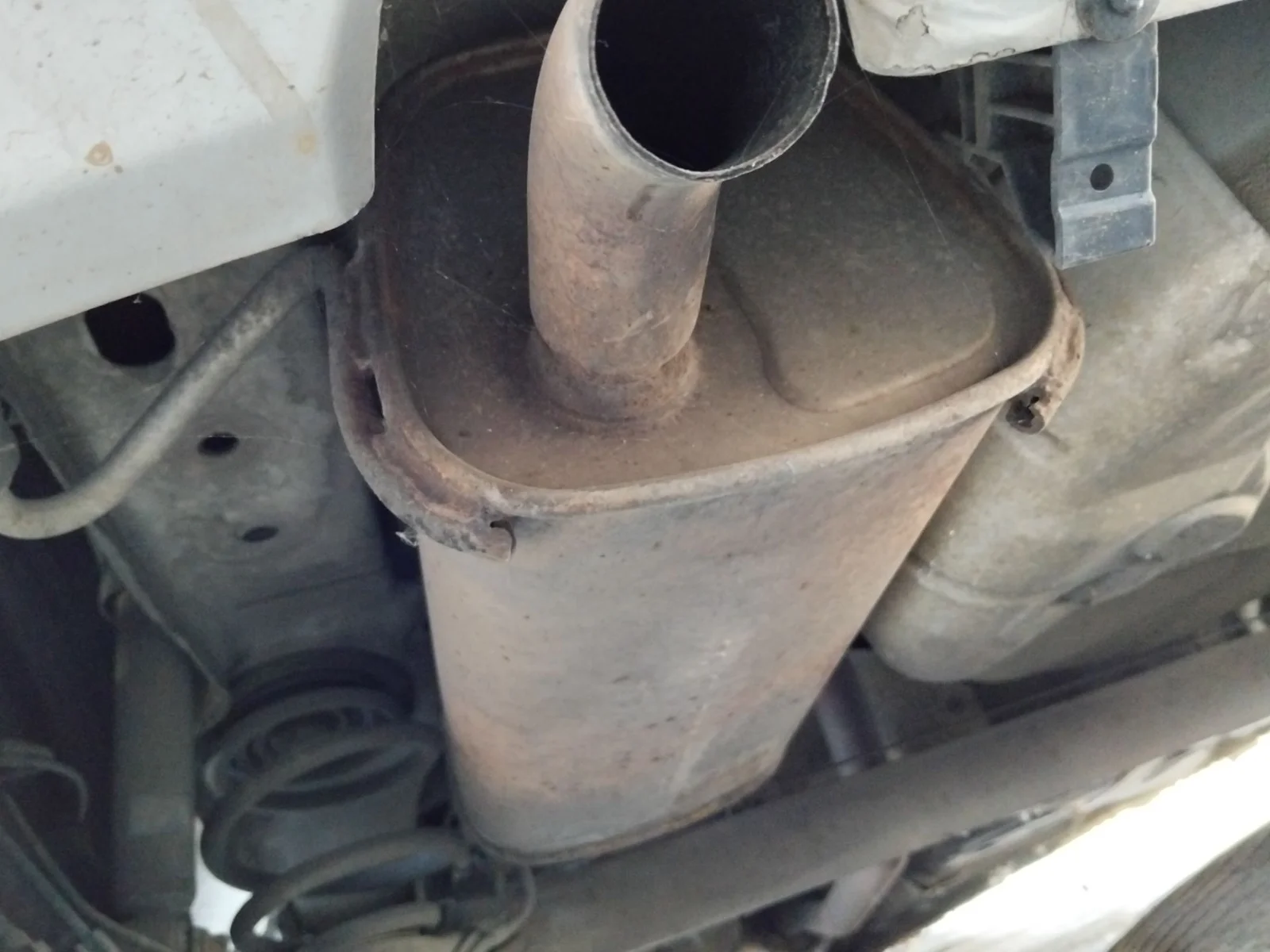 Foto de SILENCIADOR TRASERO OPEL CORSA C 1.2 16V CAT (Z 12 XE / LW4) (75 CV / 55 KW)
