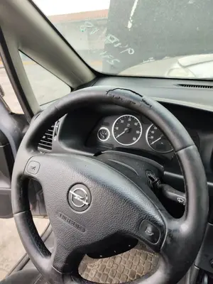 Foto de VOLANTE OPEL ZAFIRA A 2.0 DTI (101 CV / 74 KW) foto 2