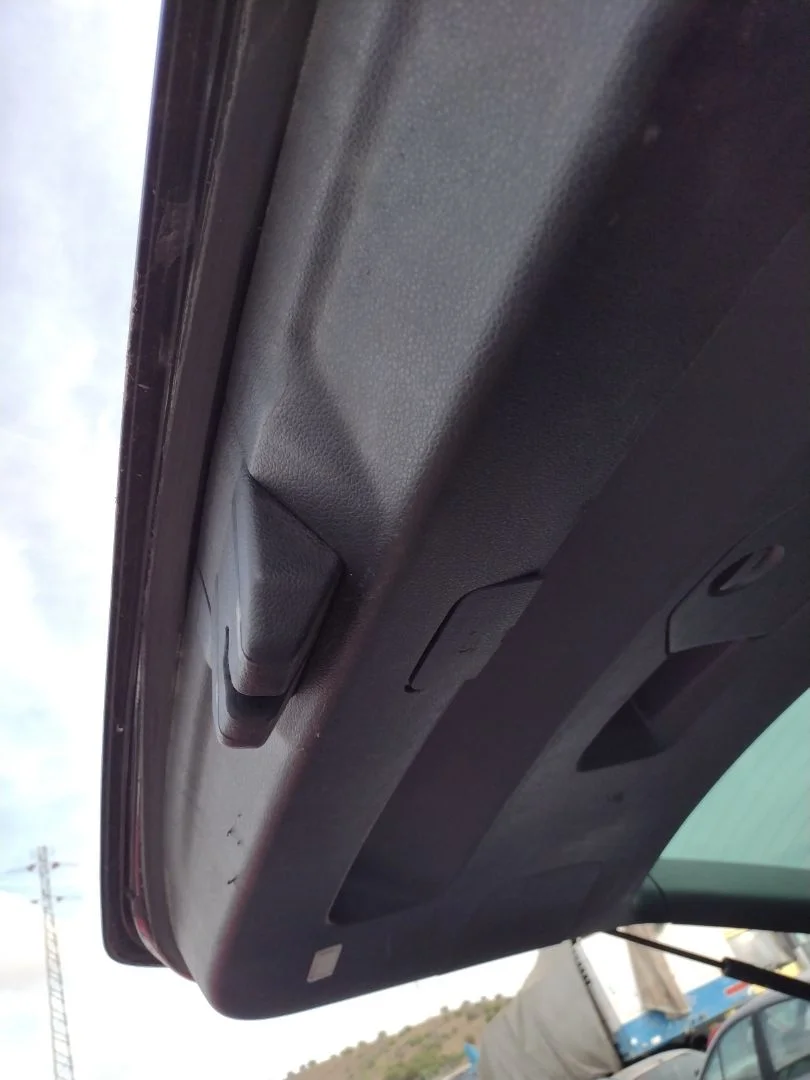 Foto de CERRADURA MALETERO / PORTON SEAT ALHAMBRA (710) 2.0 TDI (140 CV / 103 KW)