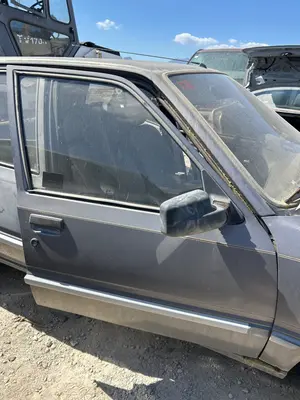 Foto de PUERTA DELANTERA DERECHA PEUGEOT 309 1.6  (88 CV / 65 KW)