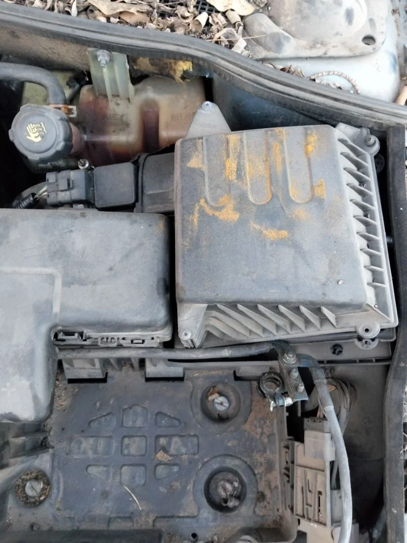 Foto de CAJA FILTRO AIRE RENAULT LAGUNA II (BG0) 1.9 dCi Diesel CAT (101 CV / 74 KW) referencia 8200726367