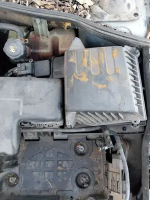 Foto de CAJA FILTRO AIRE RENAULT LAGUNA II (BG0) 1.9 dCi Diesel CAT (101 CV / 74 KW) referencia 8200726367