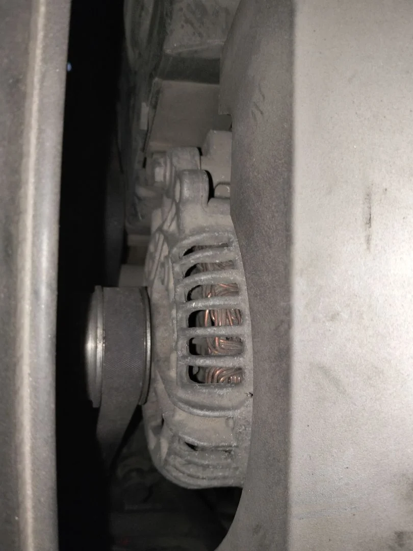Foto de ALTERNADOR AUDI A4 BERLINA (8E)