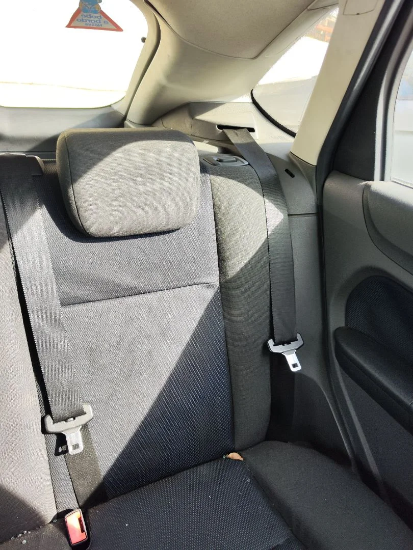 Foto de CINTURON SEGURIDAD TRASERO IZQUIERDO FORD FOCUS BERLINA (CAP) 1.8 TDCi Turbodiesel CAT (116 CV / 85 KW)