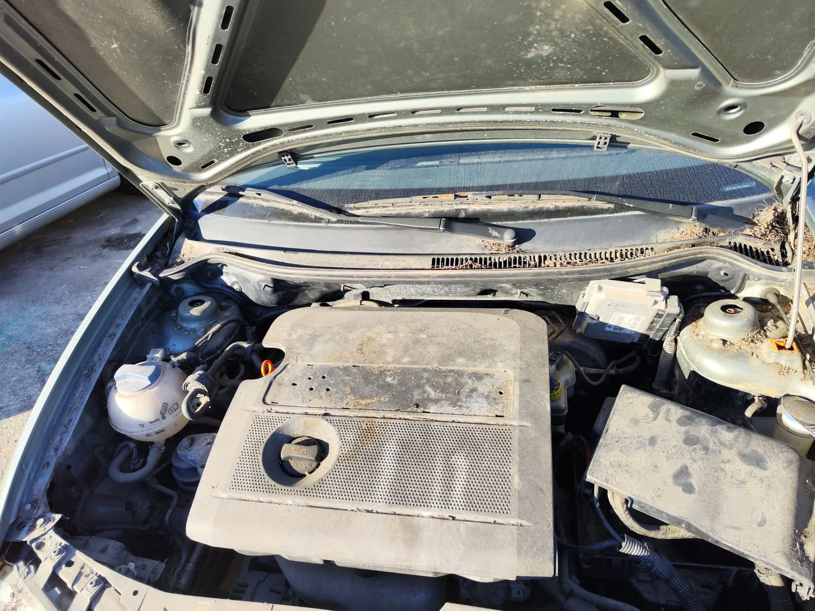 Foto de ARTICULACION LIMPIA DELANTERA SEAT CORDOBA BERLINA (6L2) 1.4 16V (75 CV / 55 KW) referencia 6L1955601