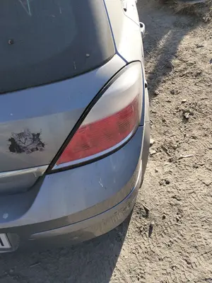 Foto de PILOTO TRASERO DERECHO OPEL ASTRA H BERLINA