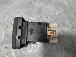 Foto de INTERRUPTOR NISSAN PRIMERA TRAVELLER (WP11) 1.6 16V CAT (99 CV / 73 KW) referencia 20118 foto 4