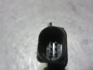Foto de CERRADURA PUERTA DELANTERA DERECHA SEAT IBIZA BERLINA (6J5) 1.6 TDI (105 CV / 77 KW) referencia 5N1837016F foto 4