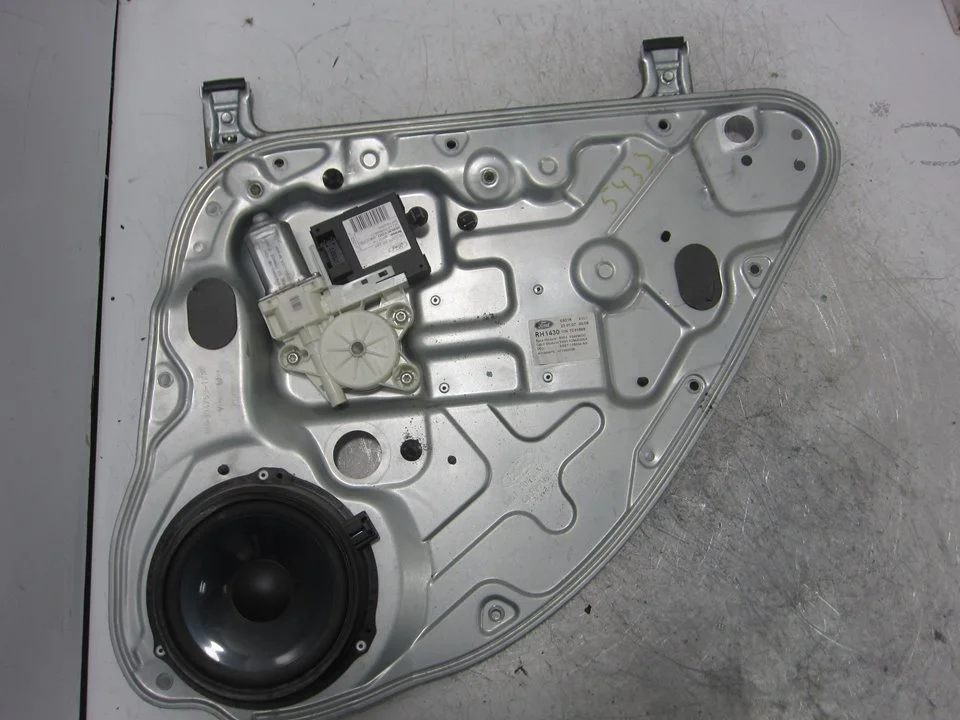 Foto de ELEVALUNAS TRASERO DERECHO FORD FOCUS C-MAX (CAP)(2003) 1.6 TDCi CAT (109 CV / 80 KW) referencia 3M51R264A26EX