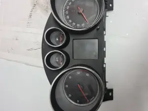Foto de CUADRO INSTRUMENTOS OPEL INSIGNIA BERLINA referencia 365903926H foto 4