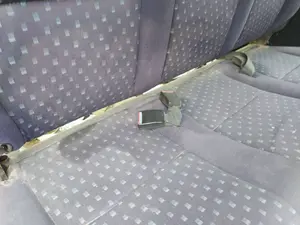 Foto de ENGANCHE CINTURON TRASERO DERECHO PEUGEOT EXPERT FURGÓN COMFORT (1995) 2.0 HDi (109 CV / 80 KW)