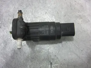 Foto de BOMBA LIMPIA VOLKSWAGEN T6.1 TRANSPORTER CARAVELLE (SH) referencia 1K6955651 foto 1