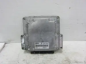 Foto de CENTRALITA MOTOR UCE RENAULT LAGUNA II (BG0) 1.9 dCi Diesel CAT (101 CV / 74 KW) referencia 0281011324