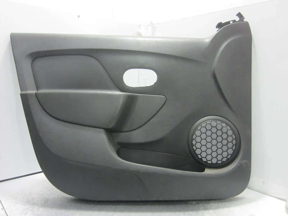 Foto de GUARNECIDO PUERTA TRASERA IZQUIERDA DACIA LOGAN II 1.5 dCi Diesel FAP CAT (75 CV / 55 KW) referencia 829A18825R