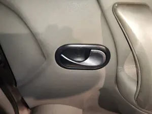 Foto de MANETA INTERIOR DELANTERA DERECHA RENAULT SCENIC II (JM) 1.9 dCi Diesel (120 CV / 88 KW) referencia 8200028486