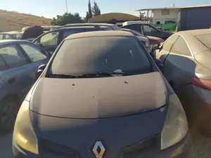 Foto de CAPO RENAULT CLIO III 1.5 dCi Diesel CAT (86 CV / 63 KW) referencia 7751476113
