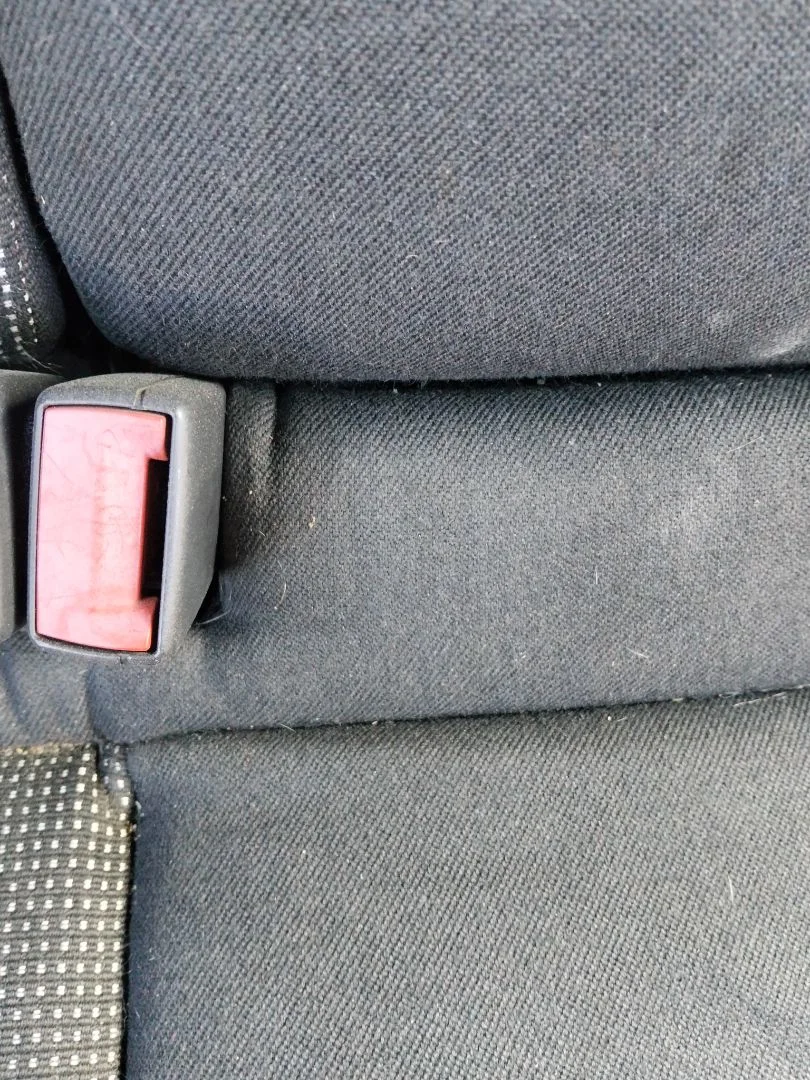 Foto de ENGANCHE CINTURON TRASERO DERECHO OPEL ASTRA H GTC 1.9 CDTI (120 CV / 88 KW)