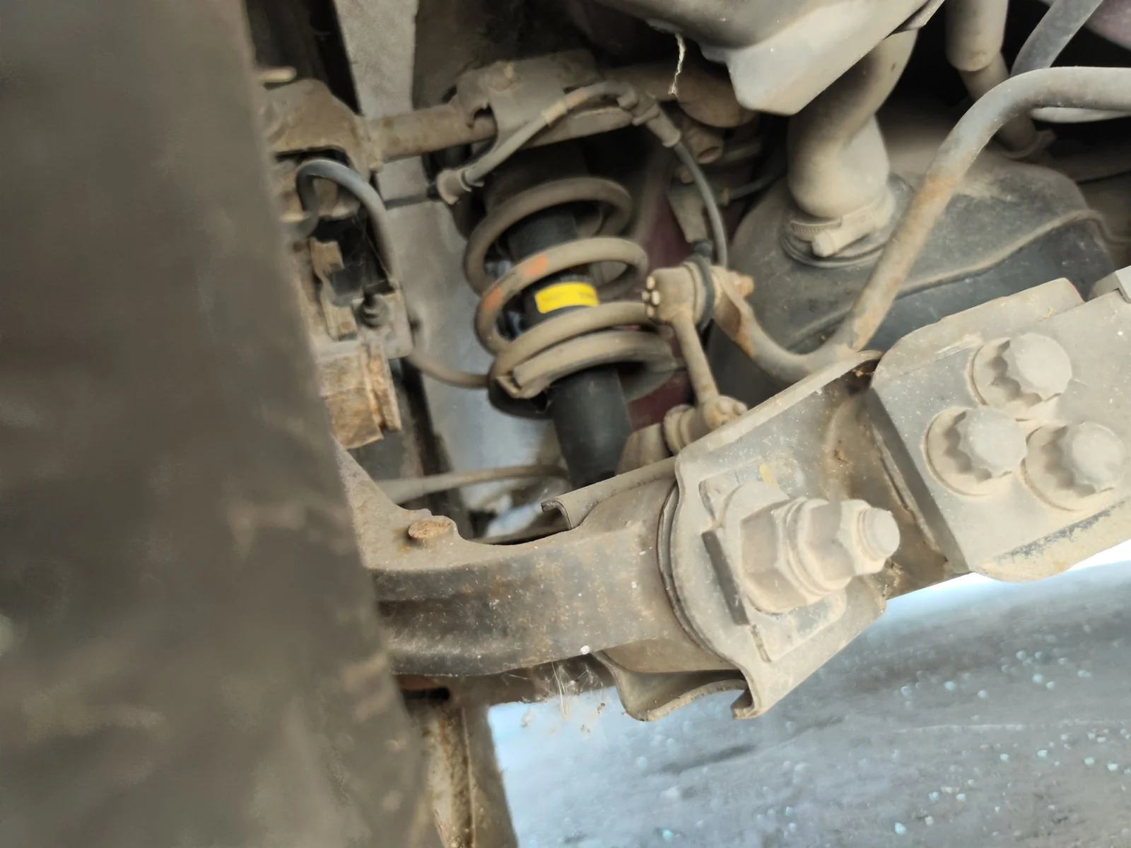Foto de BRAZO SUSPENSION TRASERO IZQUIERDO HONDA CIVIC AERODECK (MB/MC) 1.6 CAT (D 16 B 2) (116 CV / 85 KW)