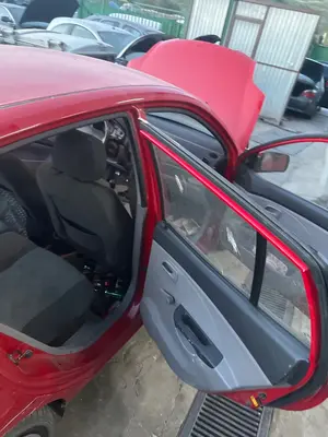 Foto de GOMAS CONTORNO PUERTA KIA PICANTO (SA) 1.1 CAT (65 CV / 48 KW)
