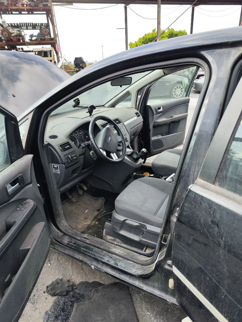 Foto de GOMAS CONTORNO PUERTA FORD FOCUS C-MAX (CAP)(2003) 1.6 TDCi CAT (109 CV / 80 KW)