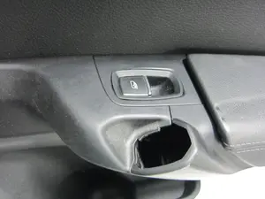 Foto de MANDO ELEVALUNAS TRASERO DERECHO PORSCHE CAYENNE (TIPO 92A) referencia 7PP959855B