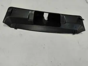 Foto de MOLDURAS TRASERAS PORSCHE CAYENNE (TIPO 92A) referencia 7P5827520E foto 3