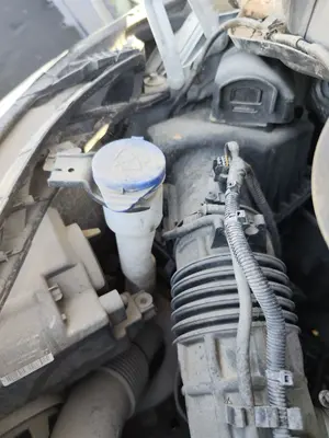 Foto de DEPOSITO LIMPIA FORD TRANSIT CHASIS CABINA (TTG) 2.0 TDCi CAT (170 CV / 125 KW)