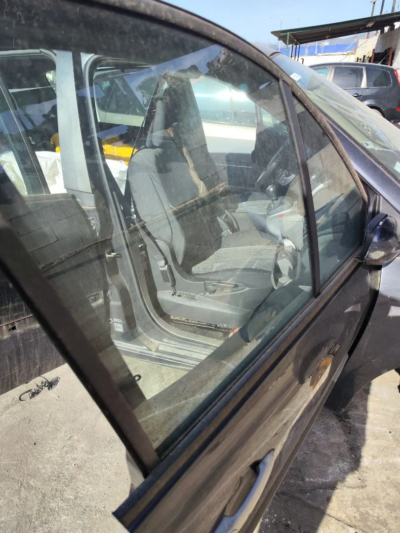 Foto de LUNA DELANTERA DERECHA RENAULT SCENIC II (JM) 1.5 dCi Diesel (106 CV / 78 KW)