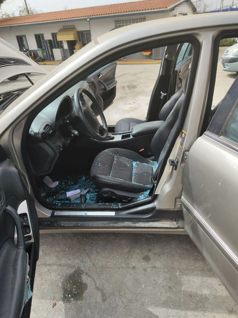 Foto de GOMAS CONTORNO PUERTA MERCEDES-BENZ CLASE C (BM 203) BERLINA 3.0 CDI CAT (224 CV / 165 KW)
