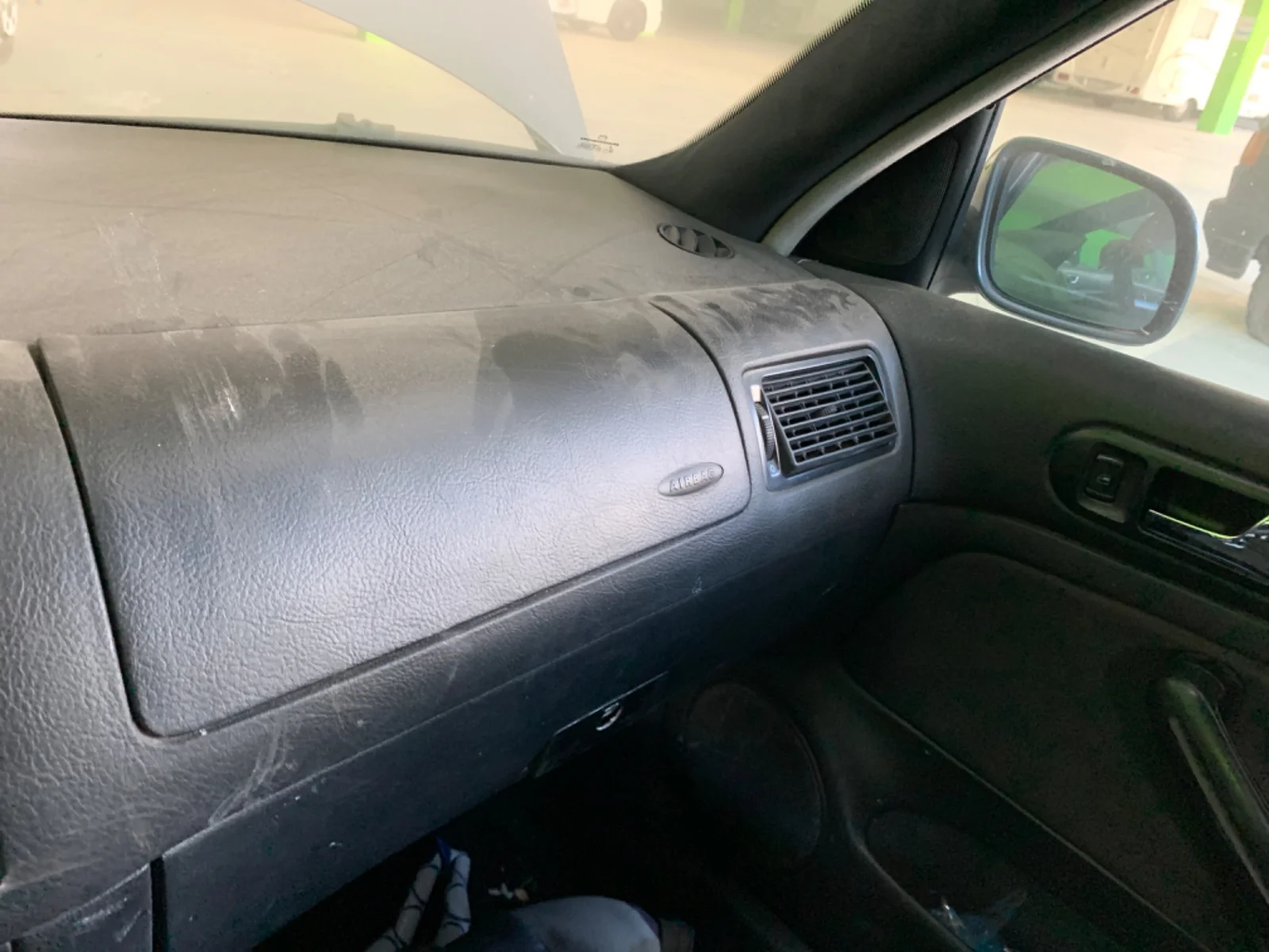 Foto de AIRBAG DELANTERO DERECHO VOLKSWAGEN GOLF IV BERLINA (1J1)(10.1997) 1.9 TDI (101 CV / 74 KW) referencia 1J0880204K