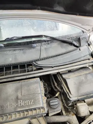 Foto de BRAZO LIMPIA DELANTERO IZQUIERDO MERCEDES-BENZ VITO FURGÓN (639) 2.1 CDI CAT (109 CV / 80 KW)