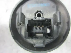 Foto de MANDO REGULACION FAROS RENAULT KANGOO I (F/KC0) 1.9 Diesel (64 CV / 47 KW) referencia 8200128309 foto 3