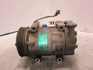 Foto de COMPRESOR AIRE ACONDICIONADO FORD FIESTA (CBK) referencia 5S6119D629AA foto 4