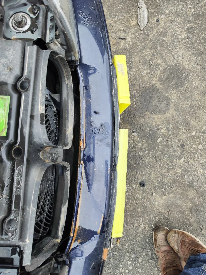 Foto de REFUERZO PARAGOLPES DELANTERO BMW SERIE 5 BERLINA (E39) 3.0 24V Turbodiesel CAT (193 CV / 142 KW)