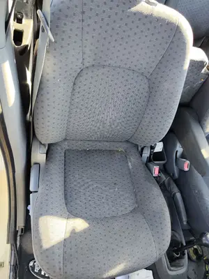 Foto de ASIENTO DELANTERO DERECHO KIA CARENS (RS) 1.8 16V CAT (126 CV / 93 KW)
