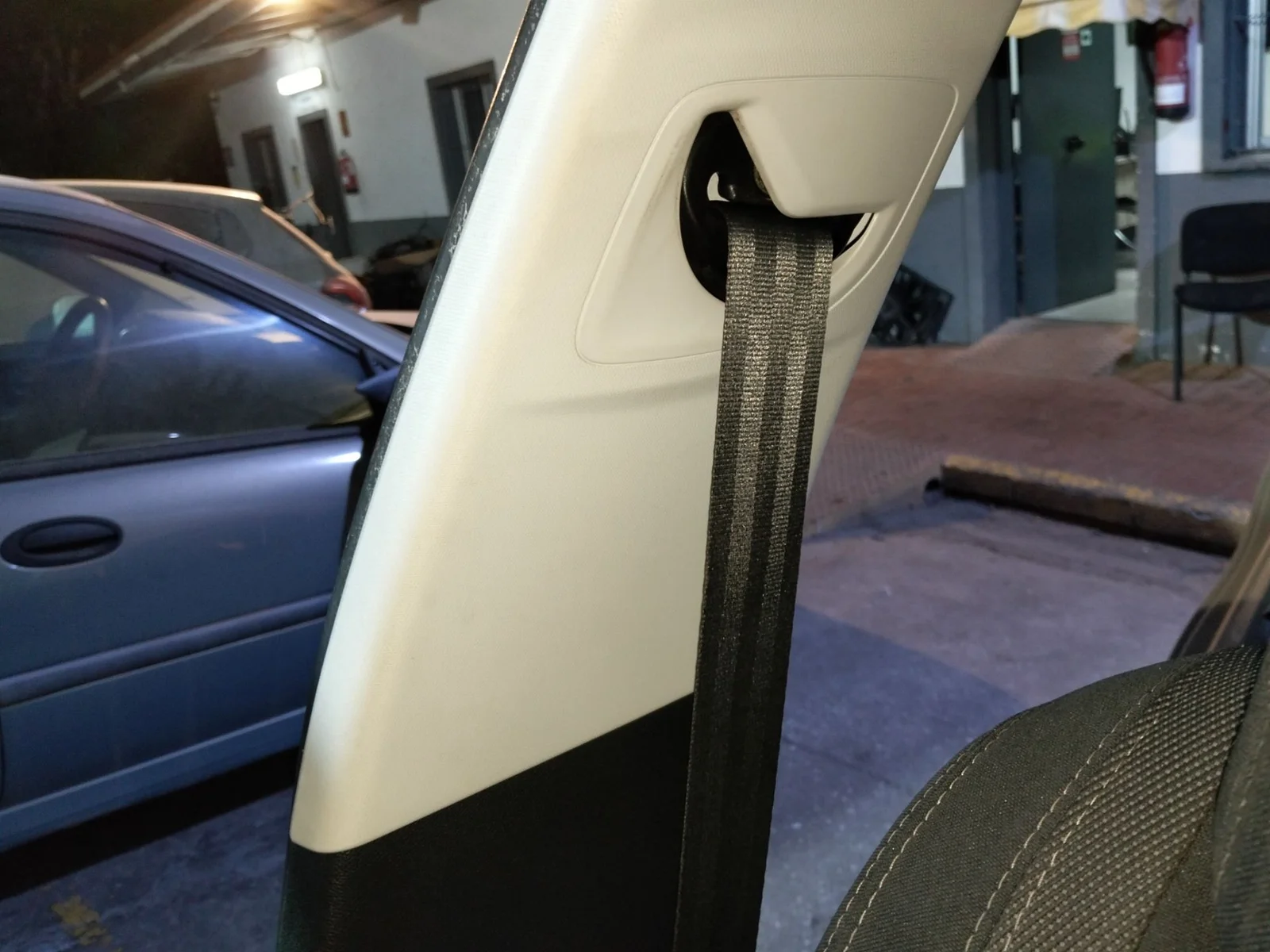 Foto de CINTURON SEGURIDAD DELANTERO DERECHO PEUGEOT 308