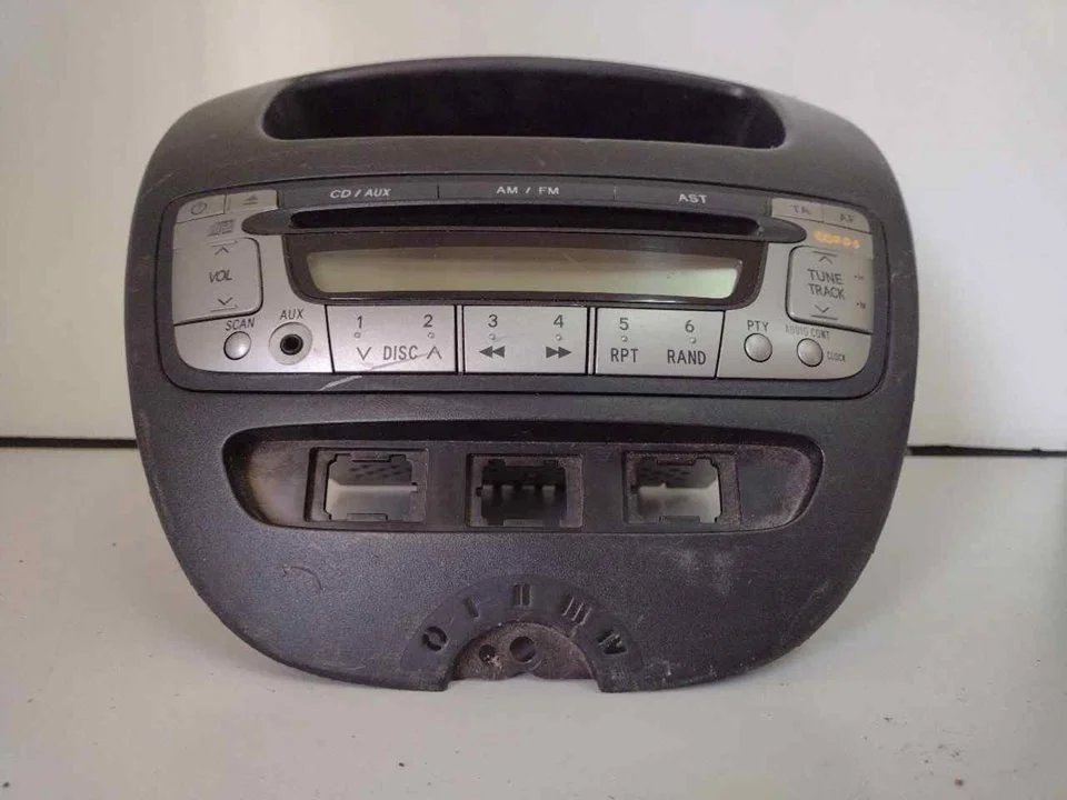 Foto de SISTEMA AUDIO / RADIO CD PEUGEOT 107 referencia 861200H010