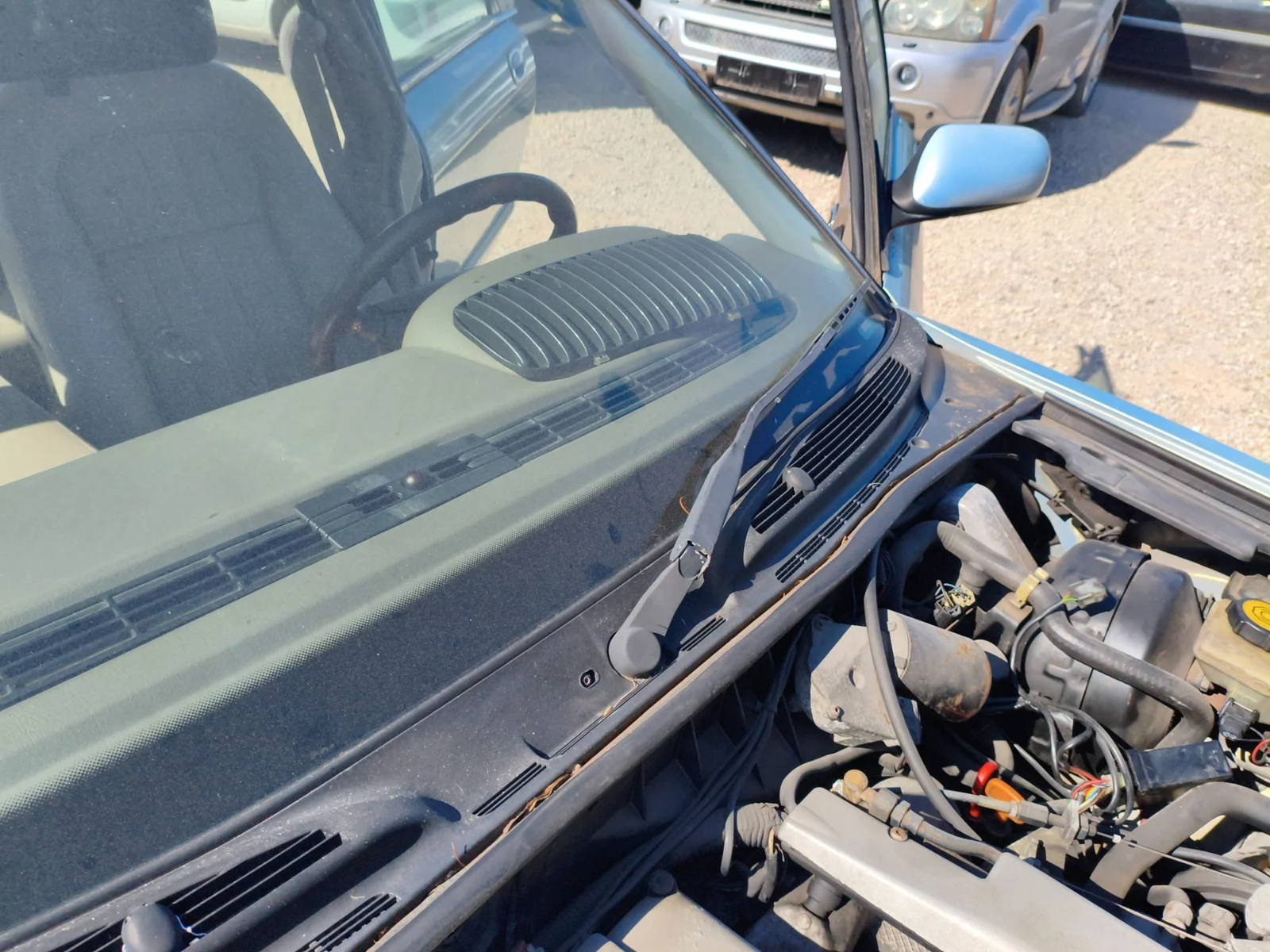 Foto de BRAZO LIMPIA DELANTERO DERECHO JAGUAR XJ 3.2 CAT (211 CV / 155 KW)