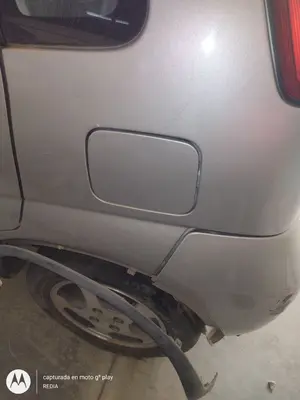 Foto de TAPA EXTERIOR COMBUSTIBLE SUZUKI IGNIS (RG/FH) 1.3 CAT (83 CV / 61 KW)