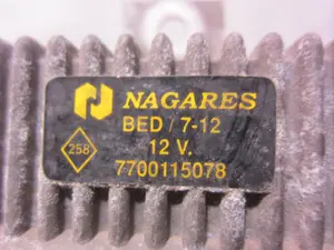 Foto de CAJA PRECALENTAMIENTO RENAULT MEGANE I FASE 2 BERLINA (BA0) 1.9 dCi Diesel CAT (102 CV / 75 KW) referencia 7700115078 foto 2